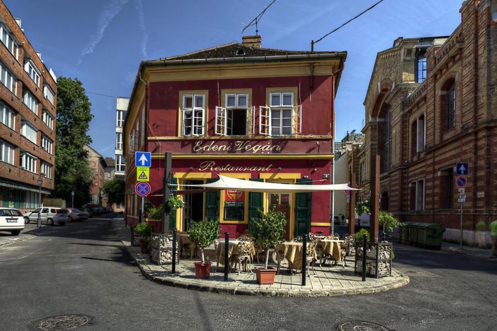 Buda Downtown Apartment Budapest Bagian luar foto