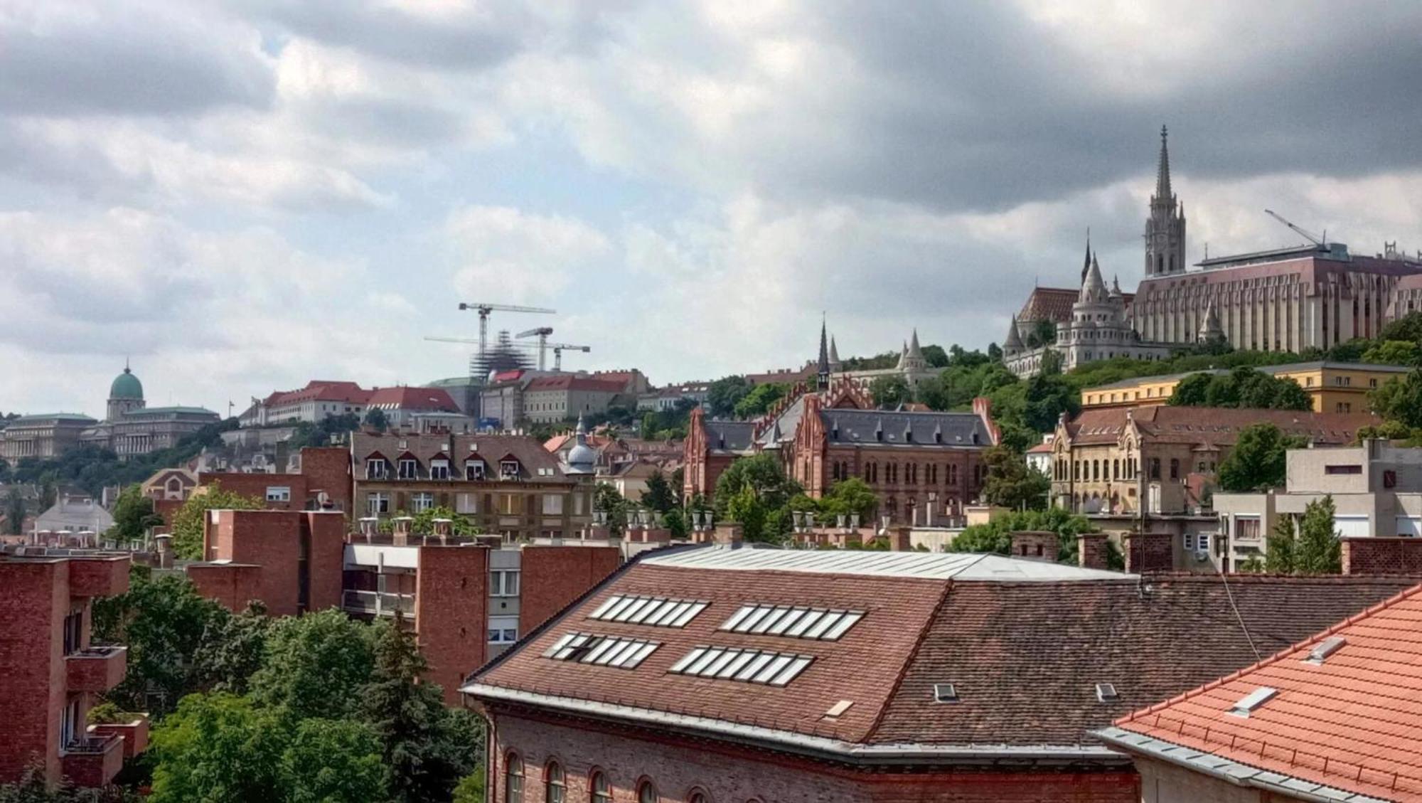 Buda Downtown Apartment Budapest Bagian luar foto